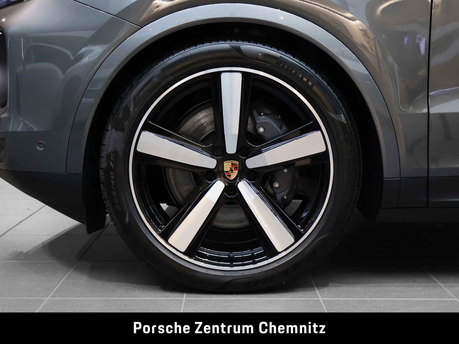 Porsche Cayenne E-Hybrid Pano;Luft.;ACC;22":Sportabgas