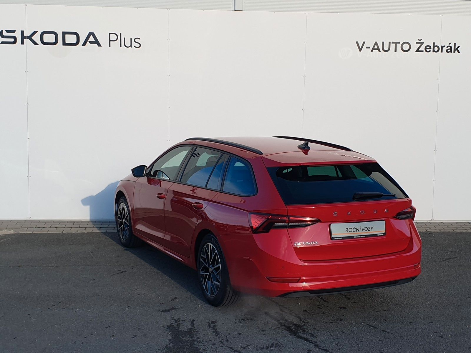 Skoda Octavia Combi Ambition - Samsaru's Car Outlet