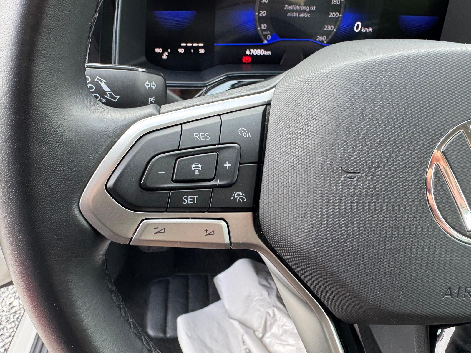Volkswagen Taigo 1.0 TSI Life - Samsaru's Car Outlet