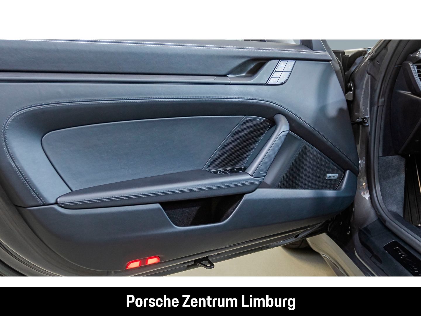 Porsche 992 911 Carrera 4 GTS Cabriolet LiftsystemVA LED