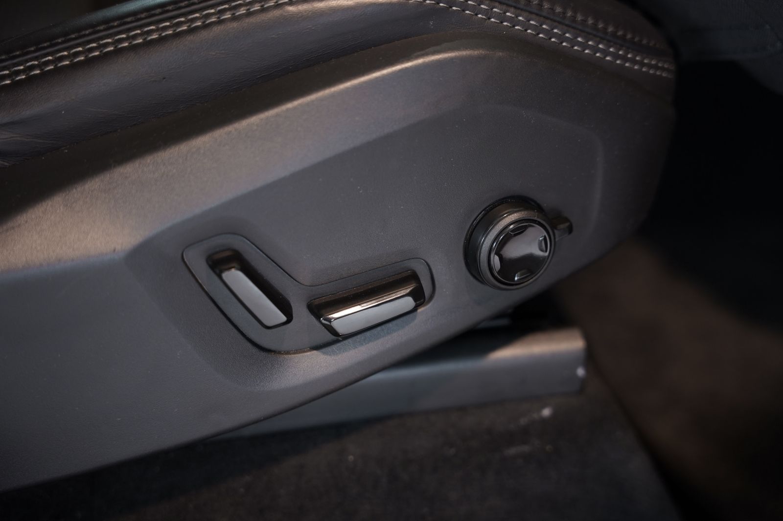 Volvo XC90 Plus Bright AWD *7-Sitzer *GSD *360° *AHK