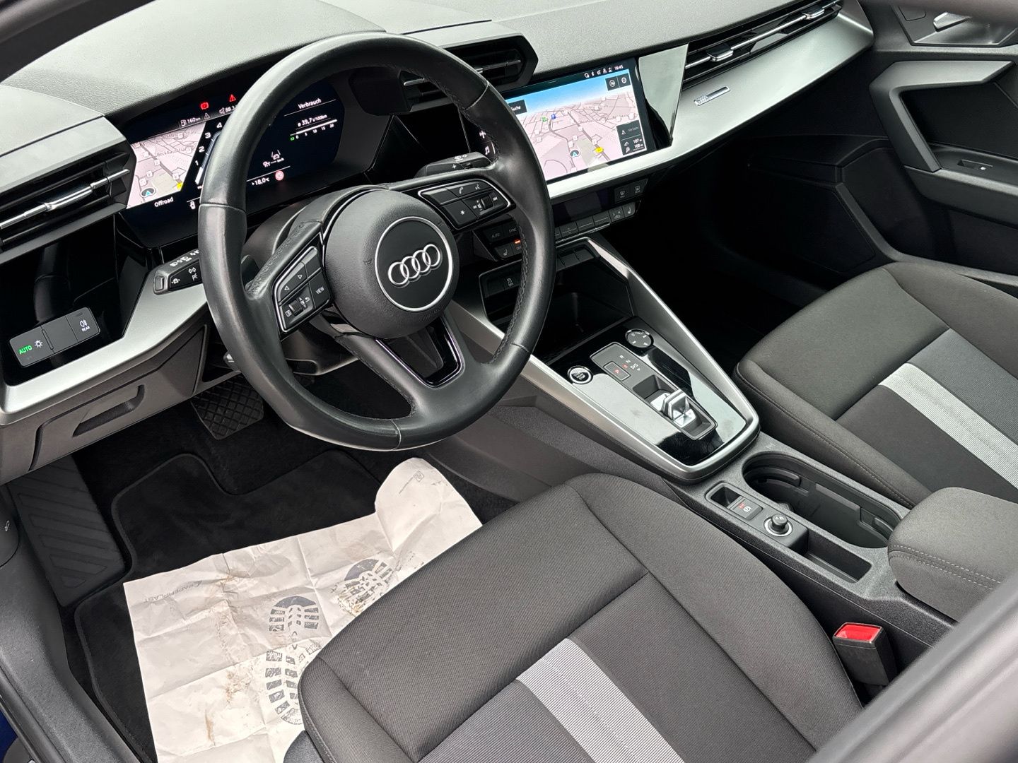 Audi A3 30 TFSI S tronic MMI LED AHK Digi-Cockpit