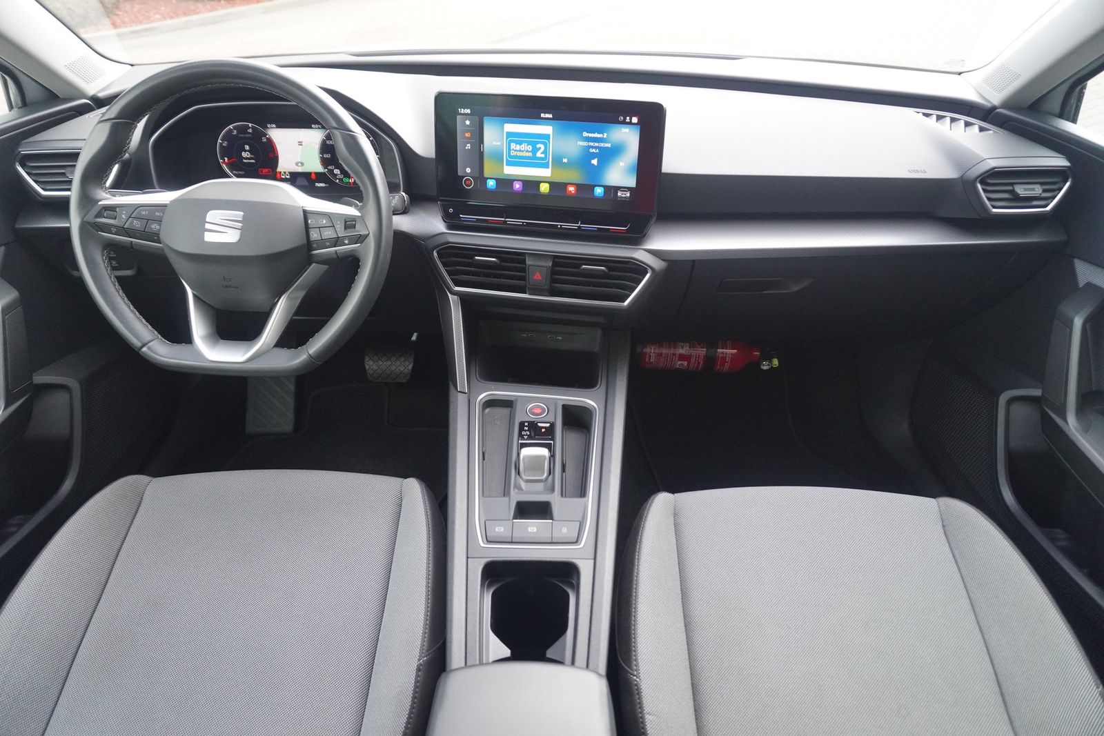 Seat Leon ST 2.0 TDI DSG LED Navi ACC DAB AHK Kamera