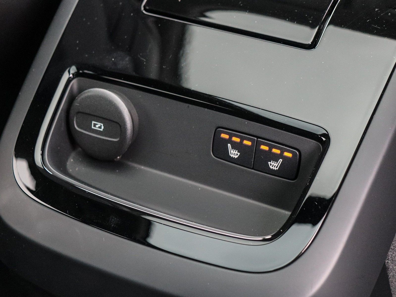 Volvo V60 T6 Recharge AWD Ultra Dark NP:82.540,-//AHK/