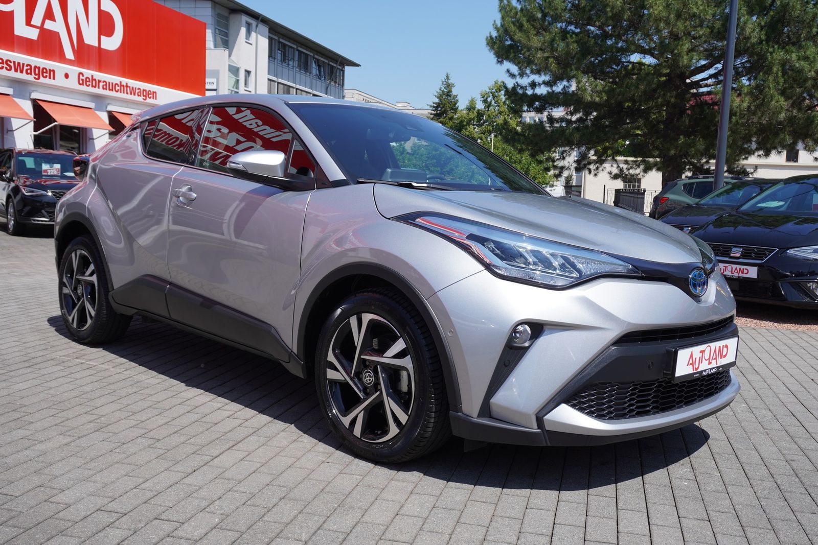 Toyota C-HR 1.8 Hybrid - Samsaru's Car Outlet