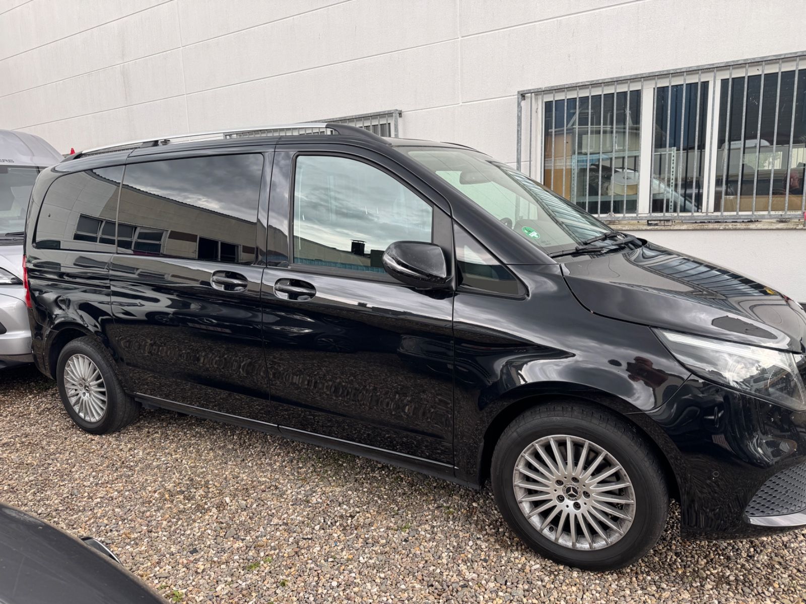 Mercedes-Benz V 250 - Samsaru's Car Outlet