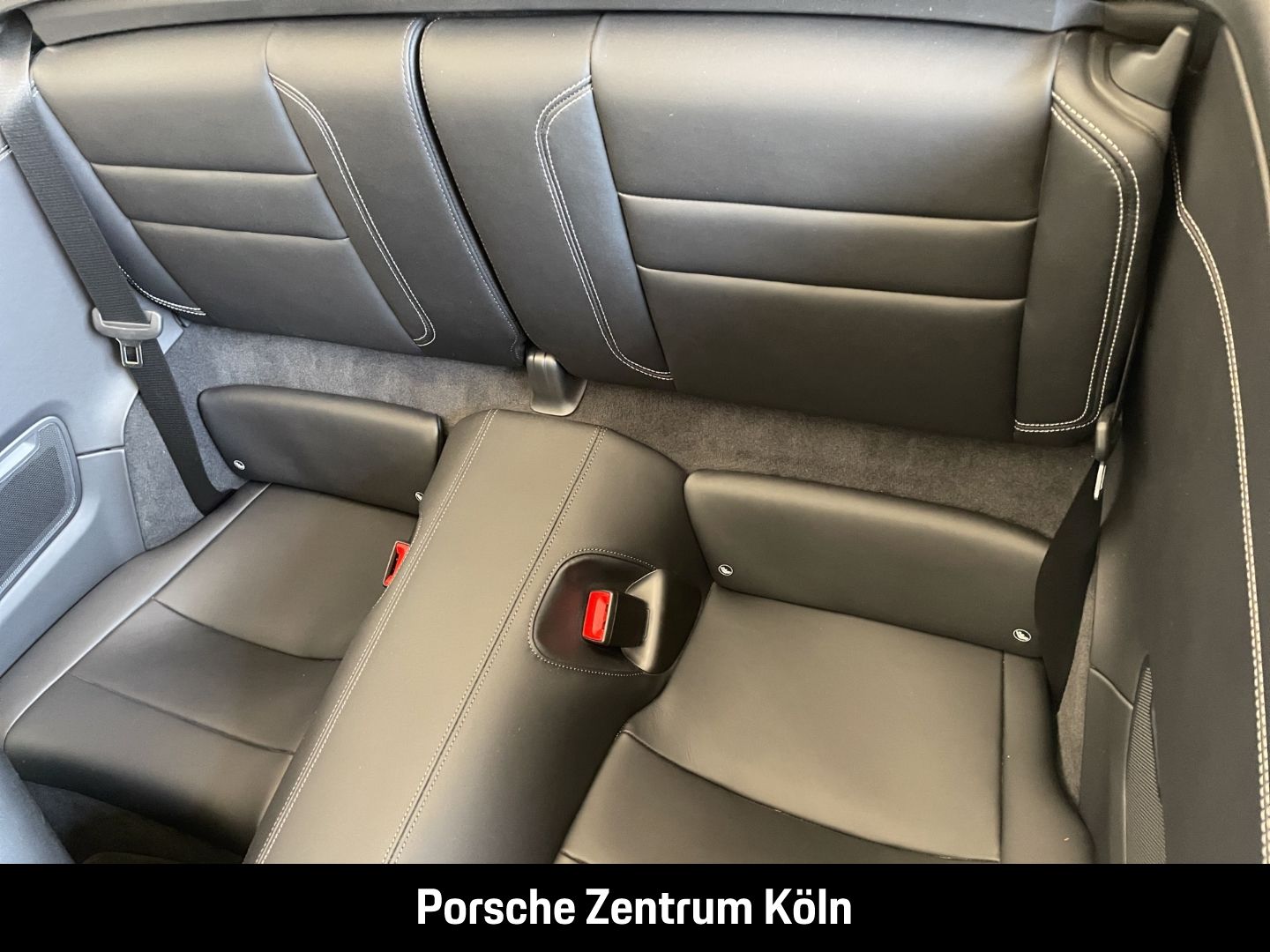 Porsche 992 911 Carrera 4S Cabriolet BOSE Sportabgas LED