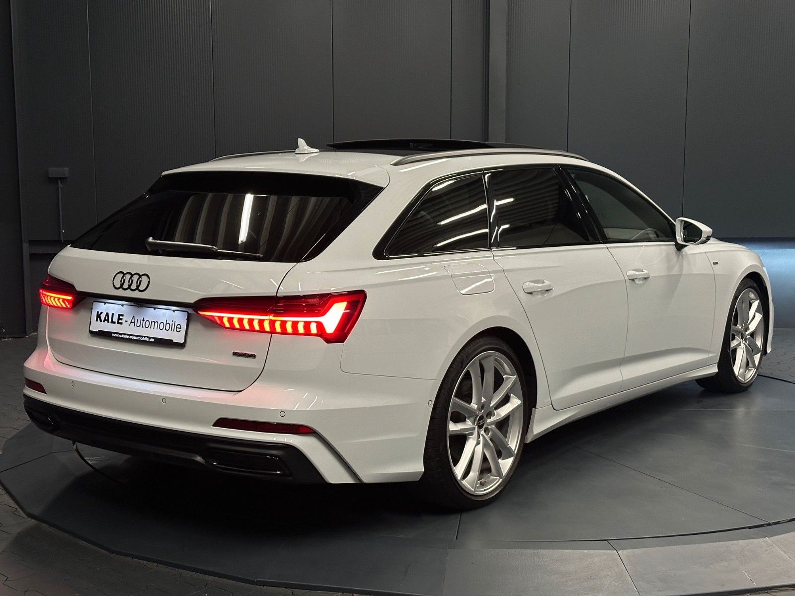 Audi A6 Avant 45 TFSI quat. Sport/S-Line*21Zoll*PANOR