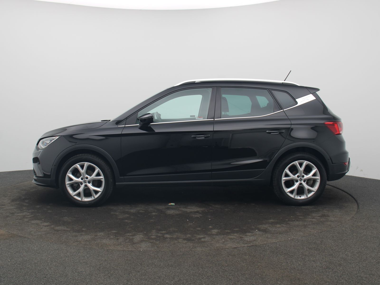 Seat Arona FR 1.5 TSI DSG / Navi, FullLink, AHK, LED