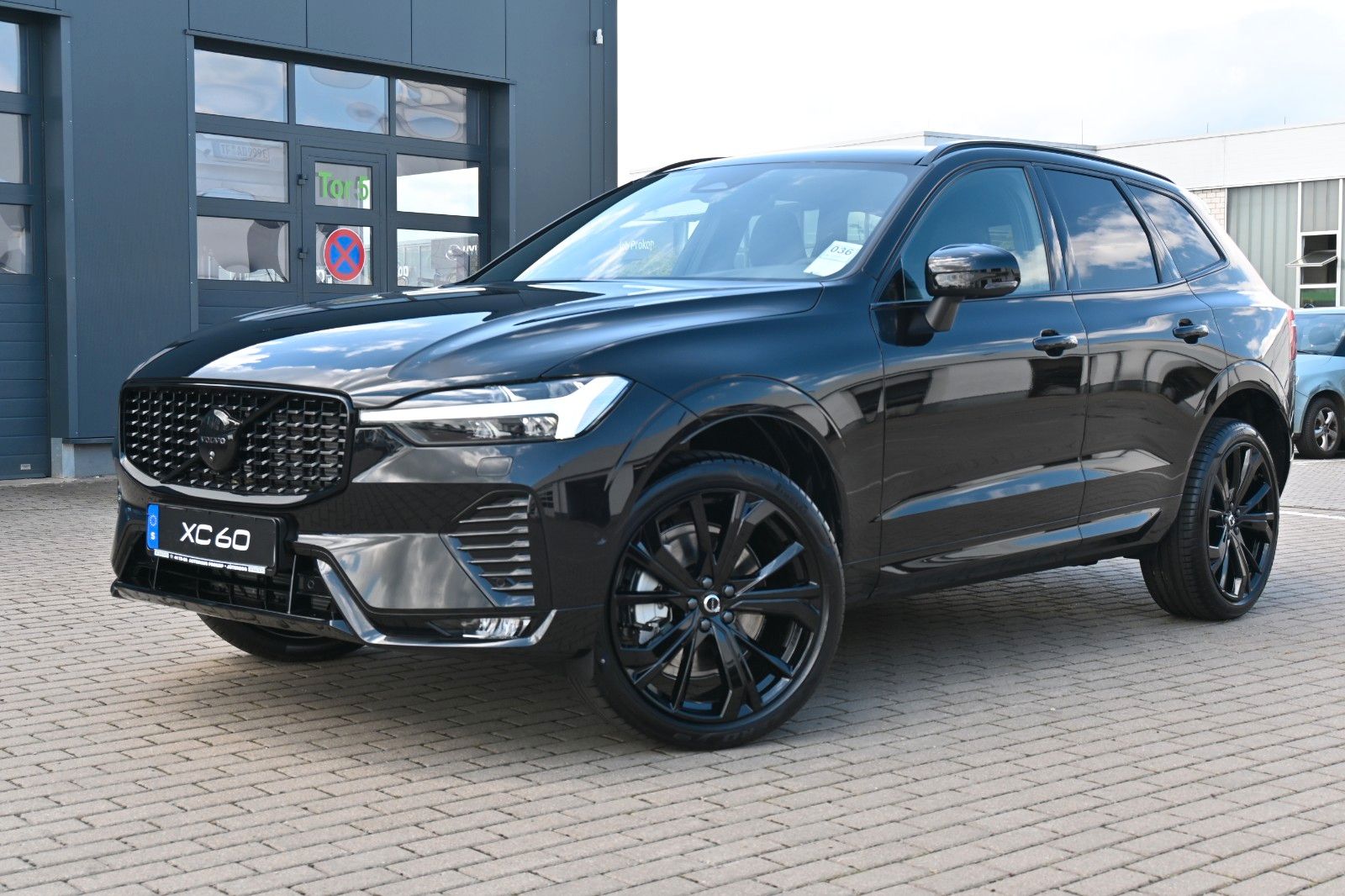 Volvo XC60 B5 B AWD Ultra Black Edition*LUFT*360°*ACC