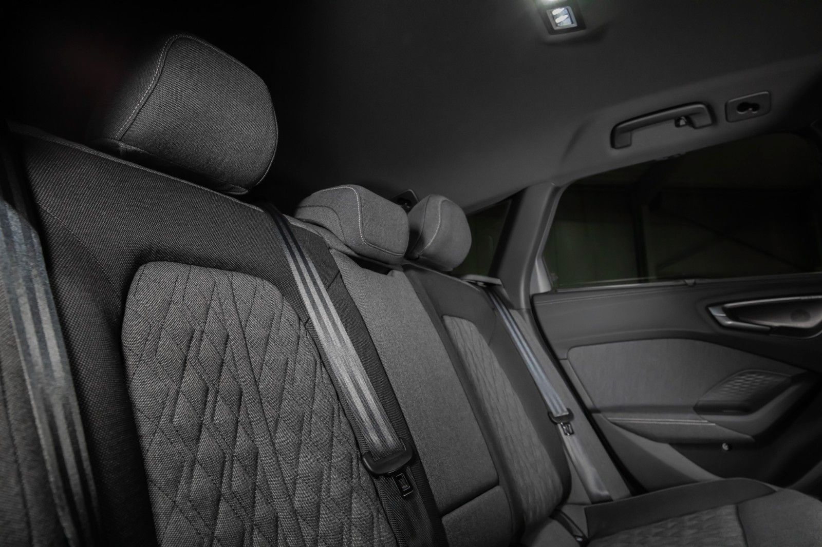 Audi A5 Avant TDI quattro S-Line ed. one  AHK Standh.