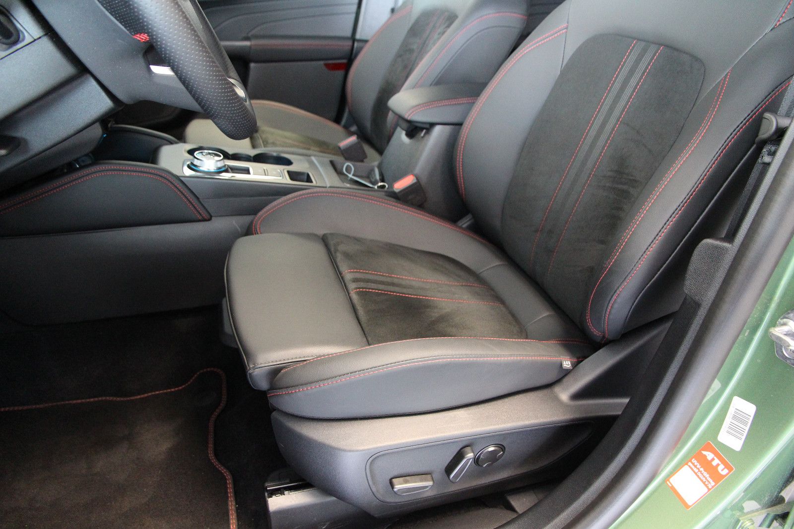 Ford Kuga Plug-In Hybrid PHEV ST-Line X LED/HUD/AHK