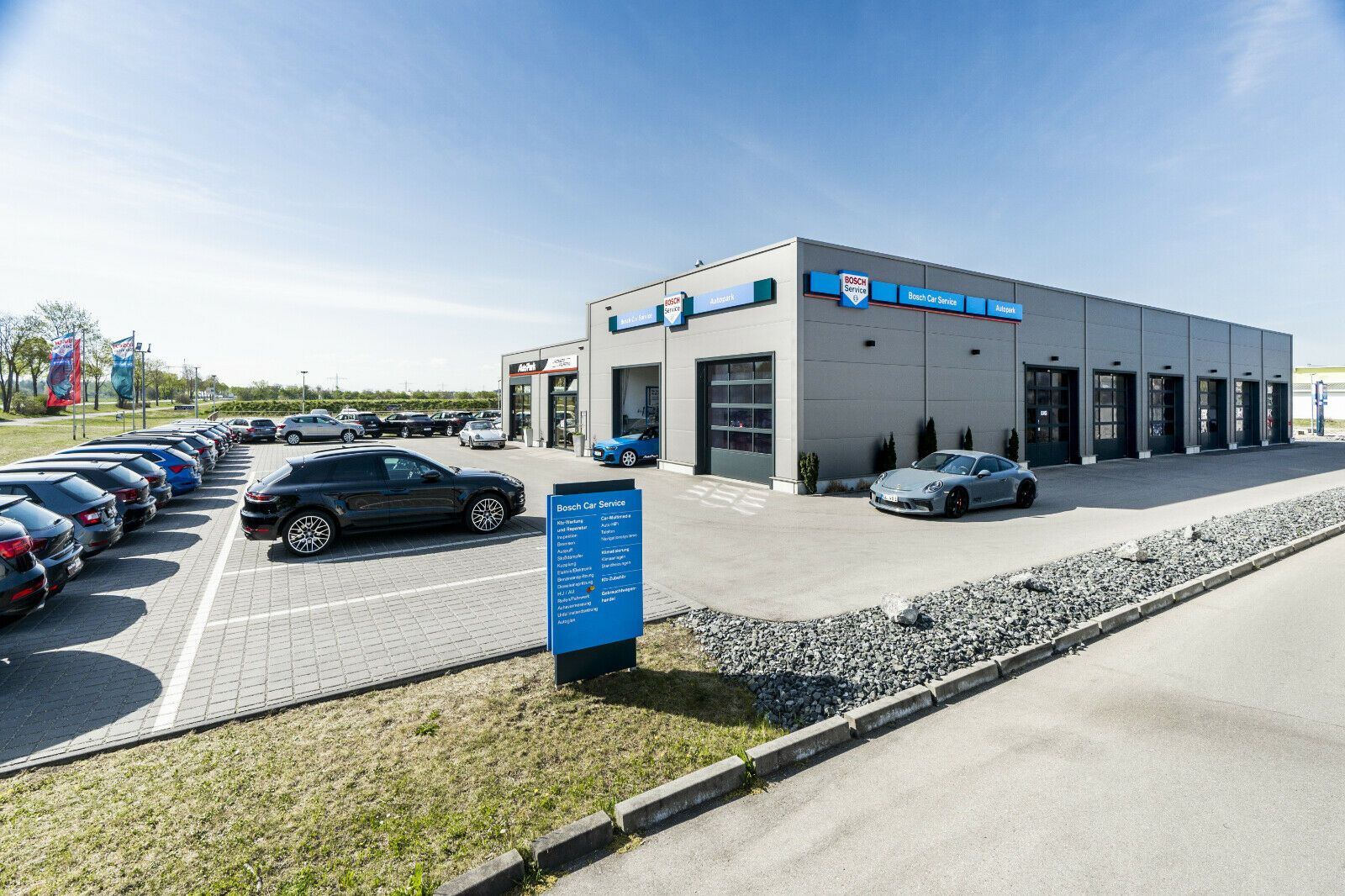 Volkswagen T6.1 MULTIVAN TDI 4MOTION DSG - Samsaru's Car Outlet