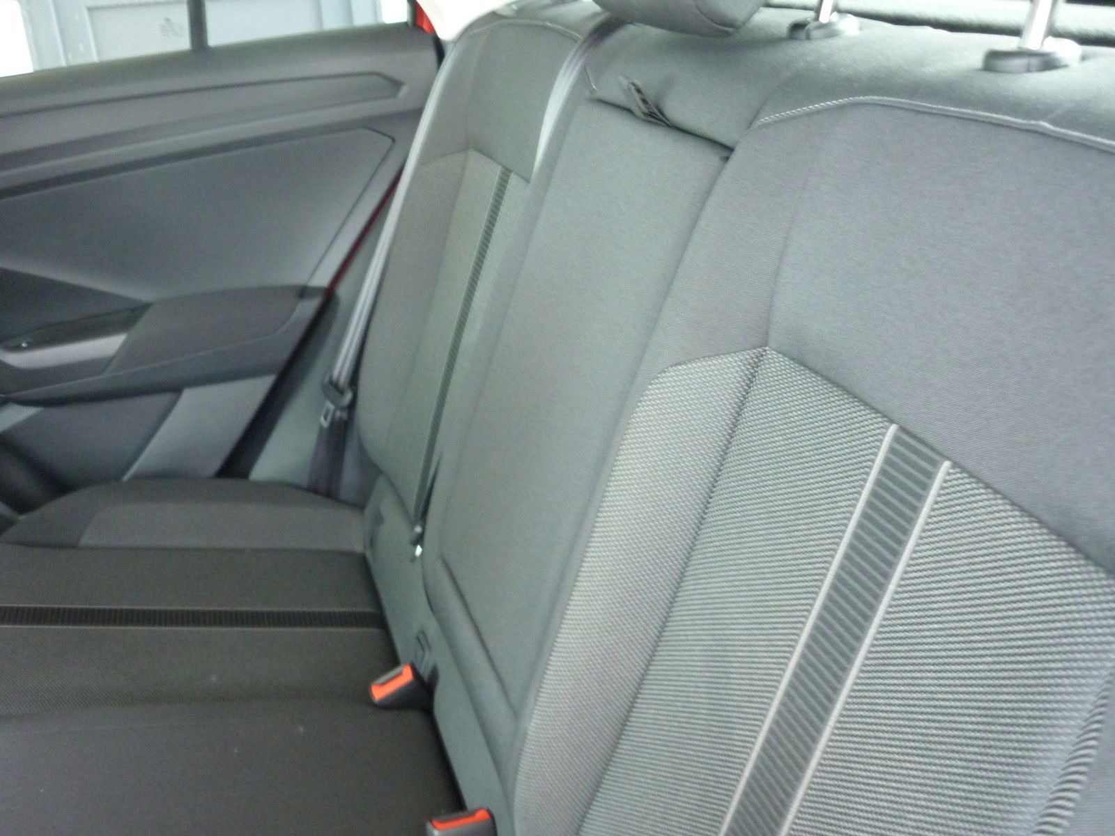 Volkswagen T-Roc 1.0 TSI Life - Samsaru's Car Outlet