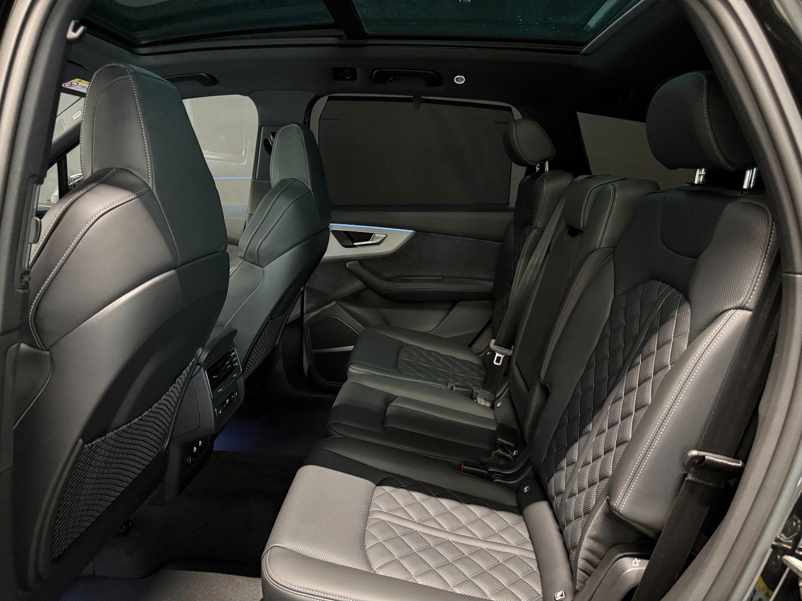 Audi Q7 60 TFSI e S line/ALLRADLENKUNG/B&O/22