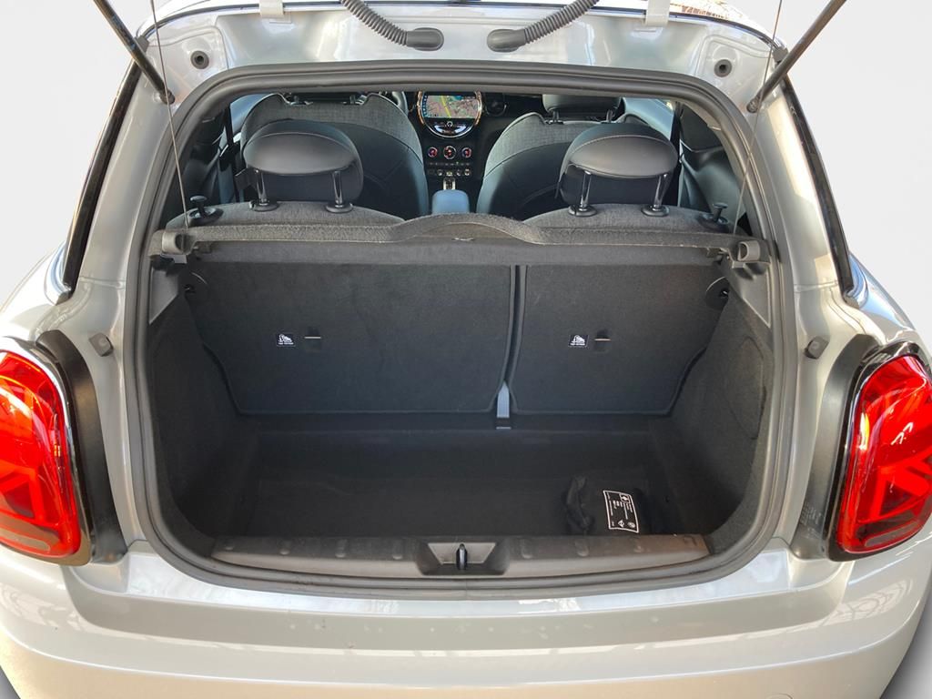 MINI Cooper SE Classic - Samsaru's Car Outlet