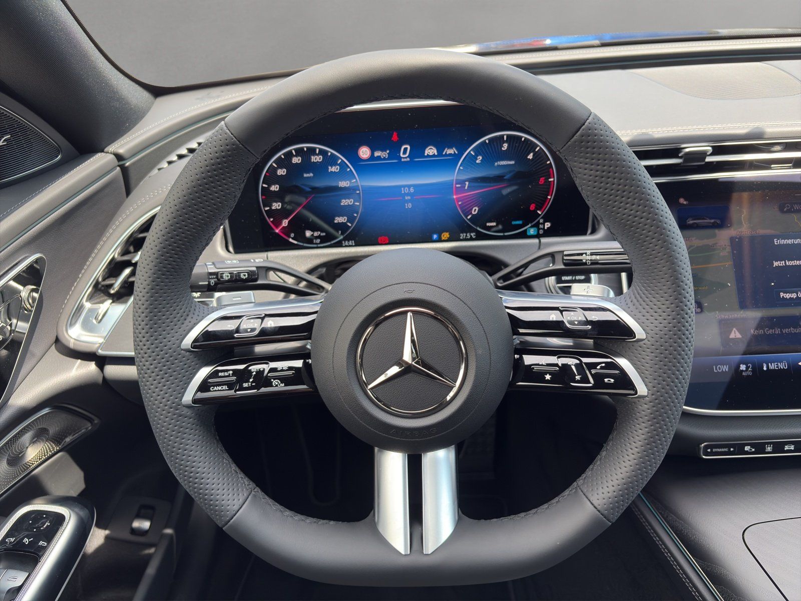 Mercedes-Benz E 450 d 4M AMG Head Up Airm Distr Digi Burm AHK