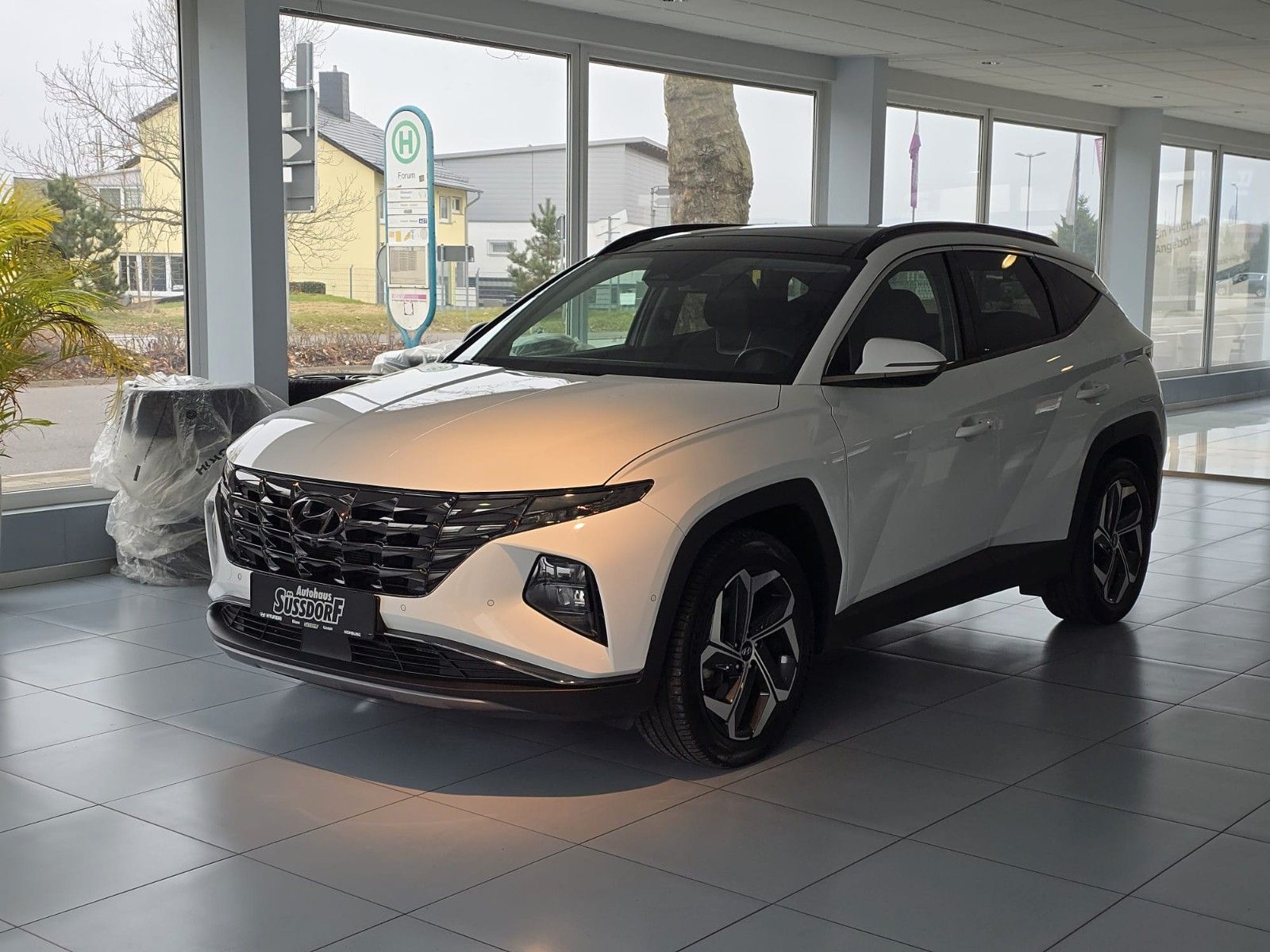 Hyundai Tucson Prime Plug-In Hybrid 4WD - Samsaru's Car Outlet