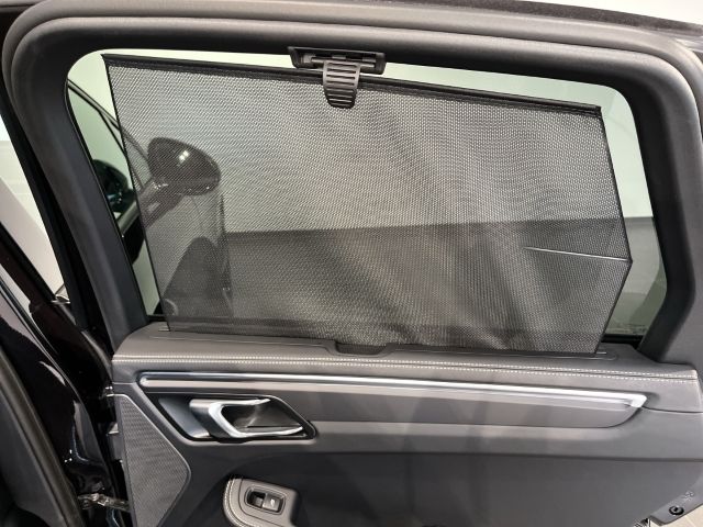 Porsche Macan - Samsaru's Car Outlet