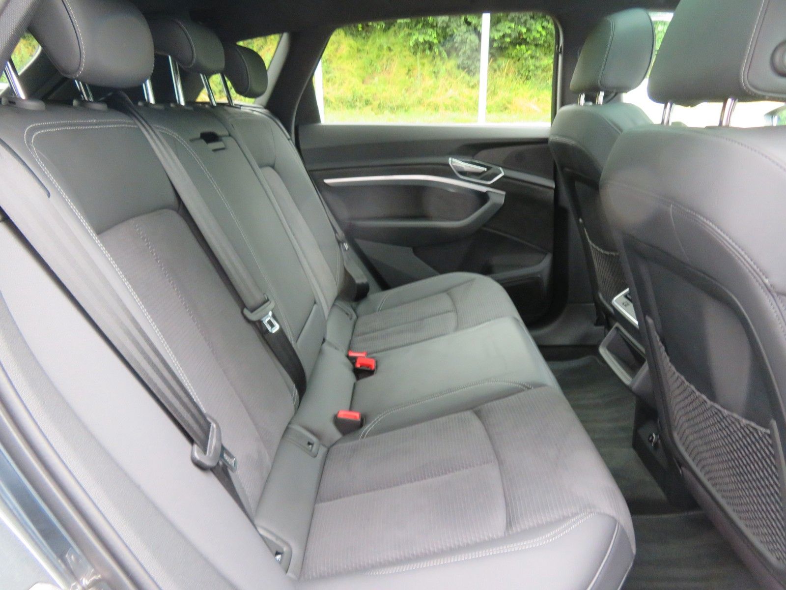 Audi e-tron 55 S-LINE AHK PANO ACC S-LINE UPE 103