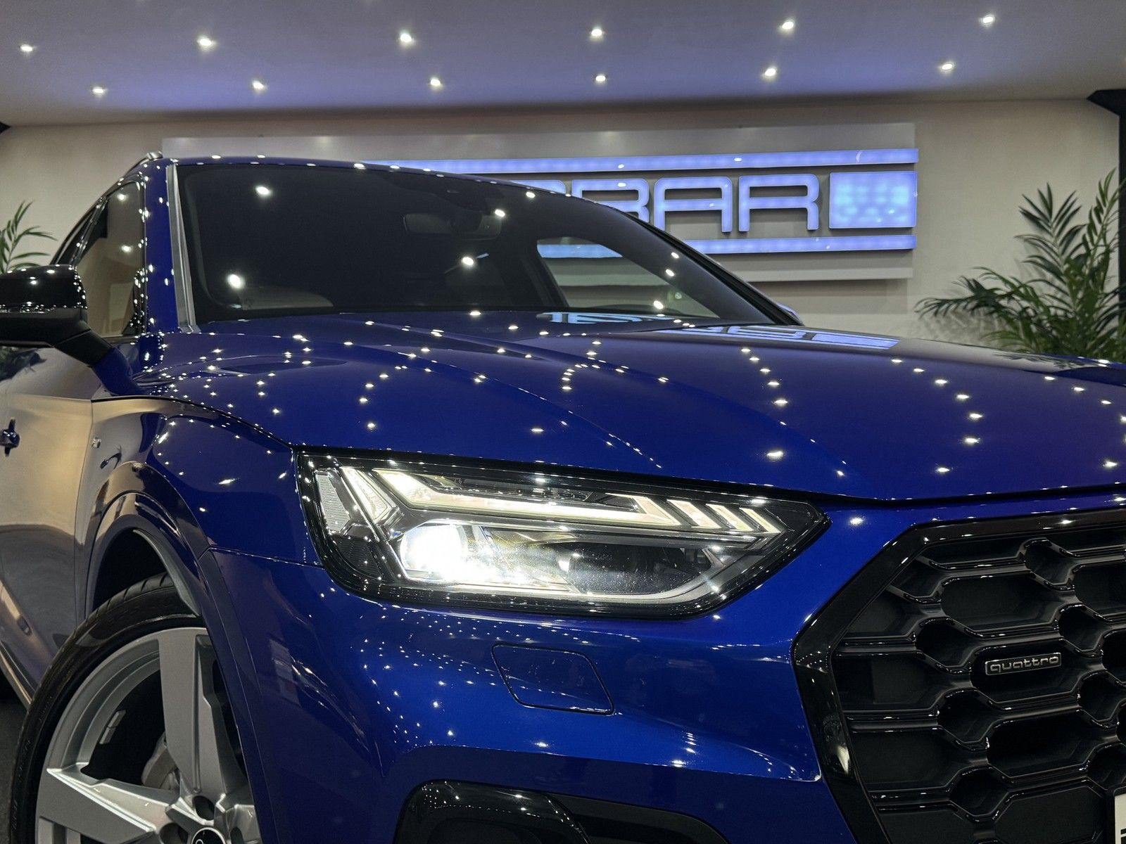 Audi Q5 40 TDI quattro S line - Samsaru's Car Outlet