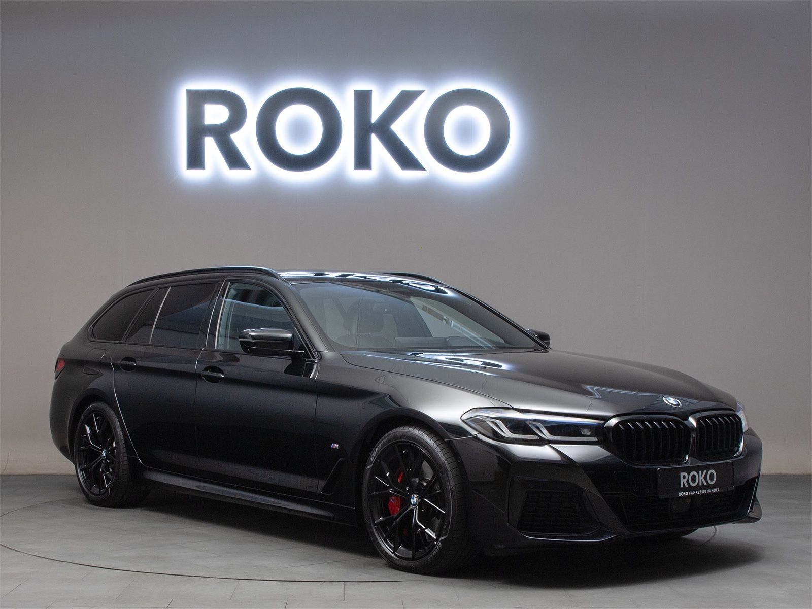 BMW 530d Touring M-Sport 360°StandH.HuD Laser H&K...