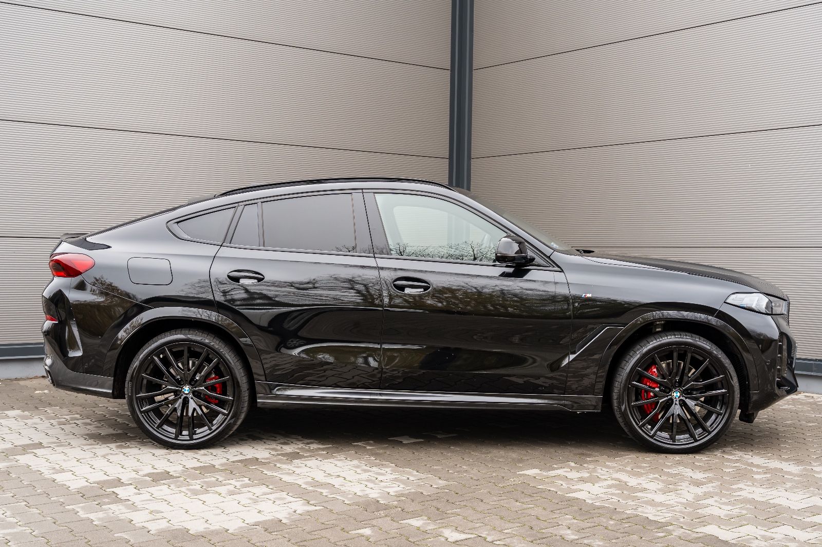 BMW X6 40d M SPORT PRO.LUFTFEDER.SOFTCL.PANO.AHK.22"