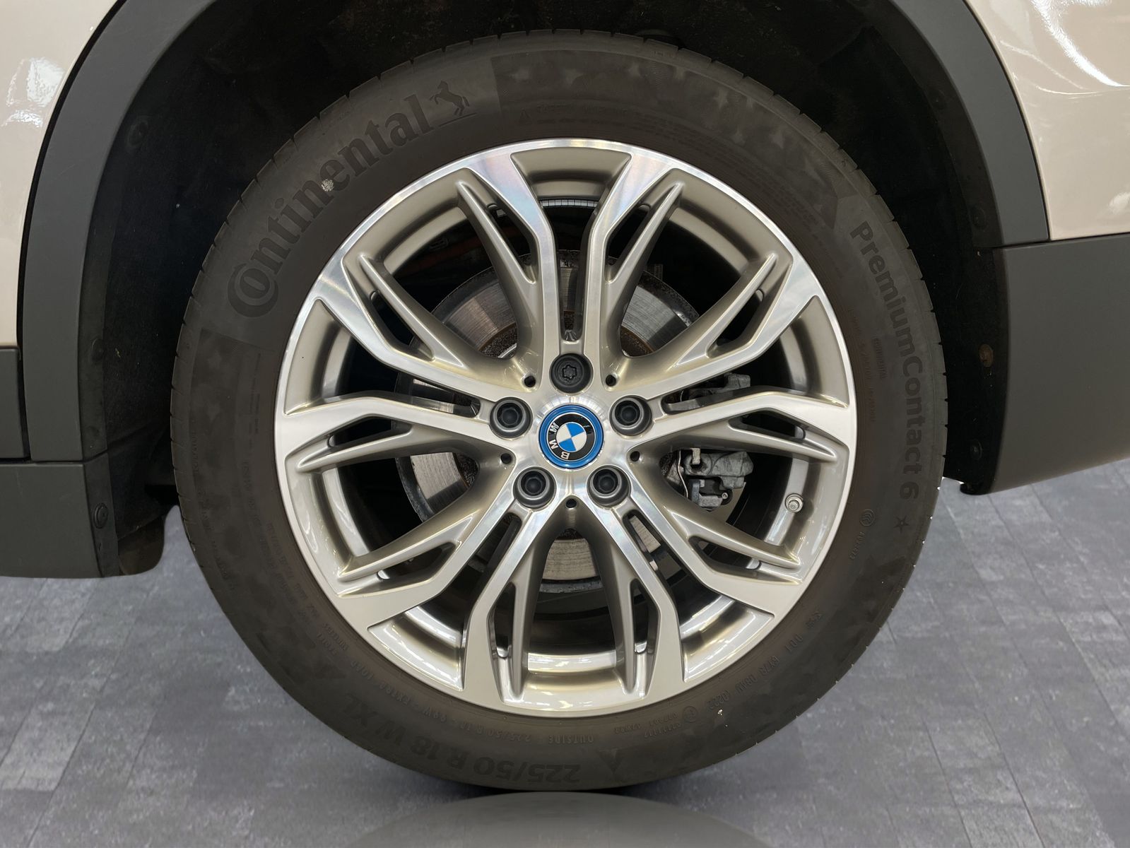 BMW X1 xDrive25e - Samsaru's Car Outlet