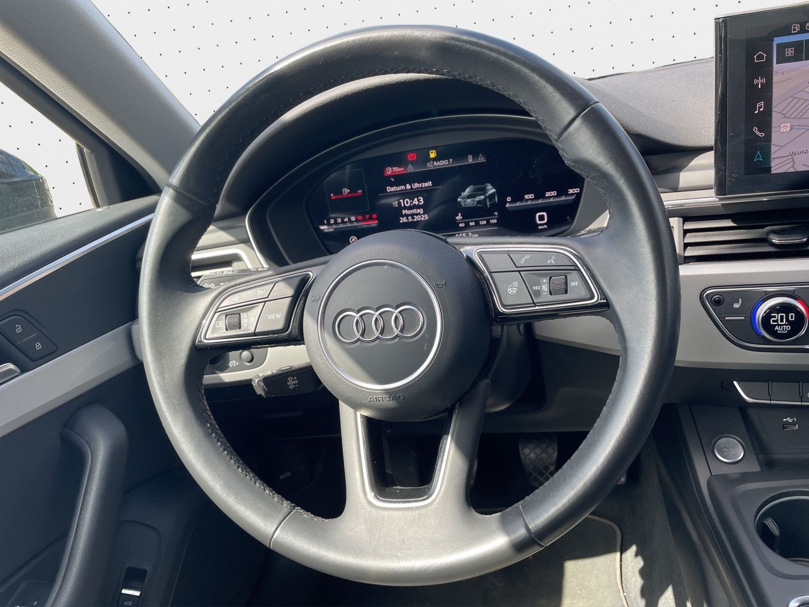 Audi A4 Avant 35 TFSI S line - Samsaru's Car Outlet