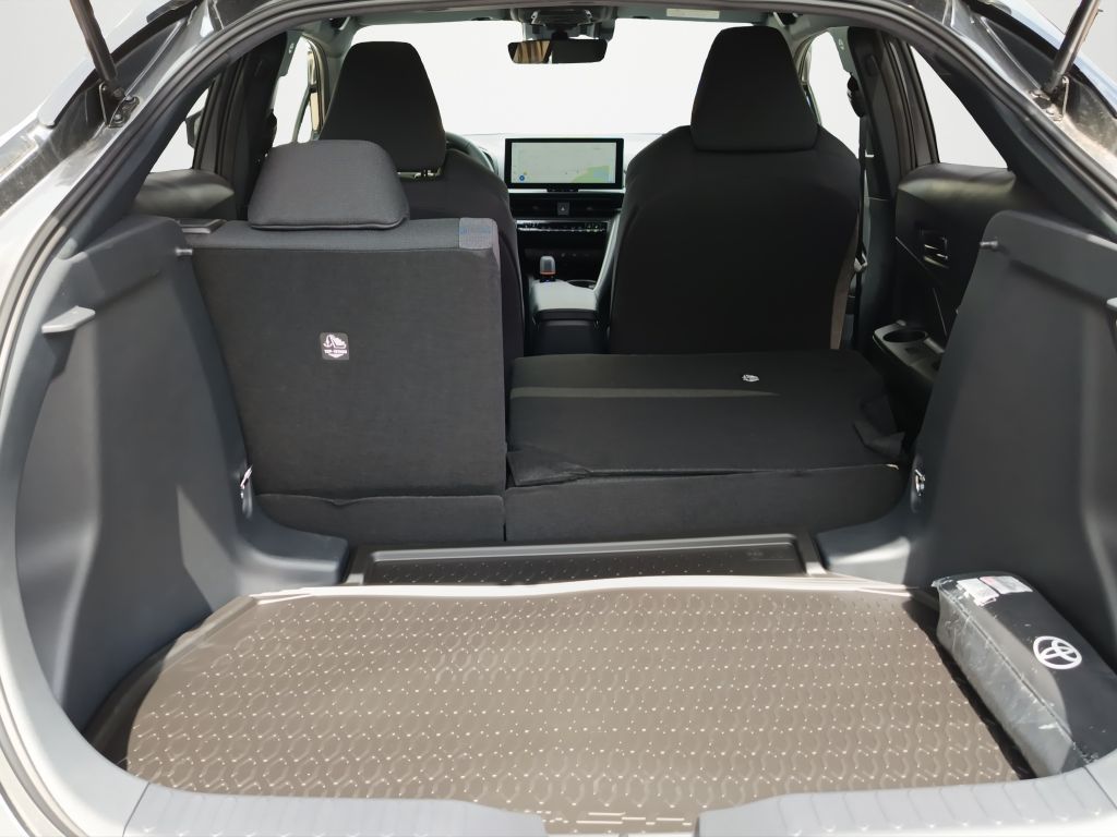 Toyota C-HR 2.0 Hybrid Teamplayer + Technik-Paket