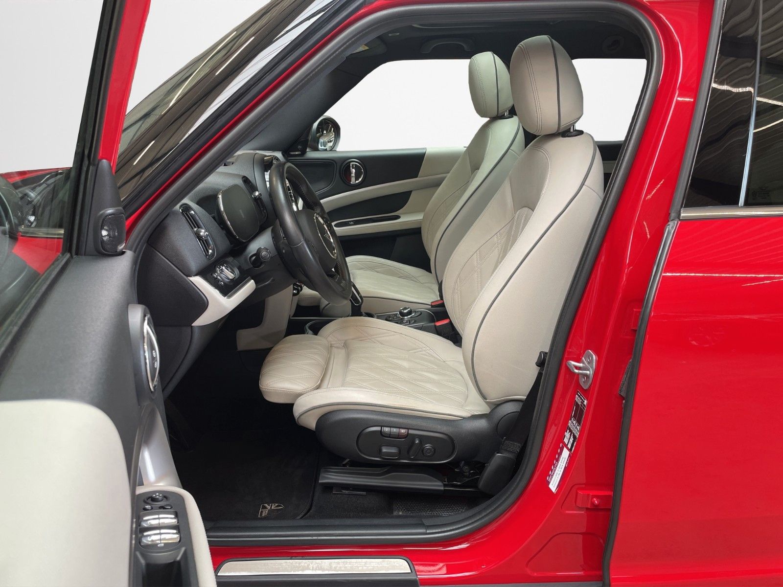 MINI Cooper Countryman YoursT - Samsaru's Car Outlet