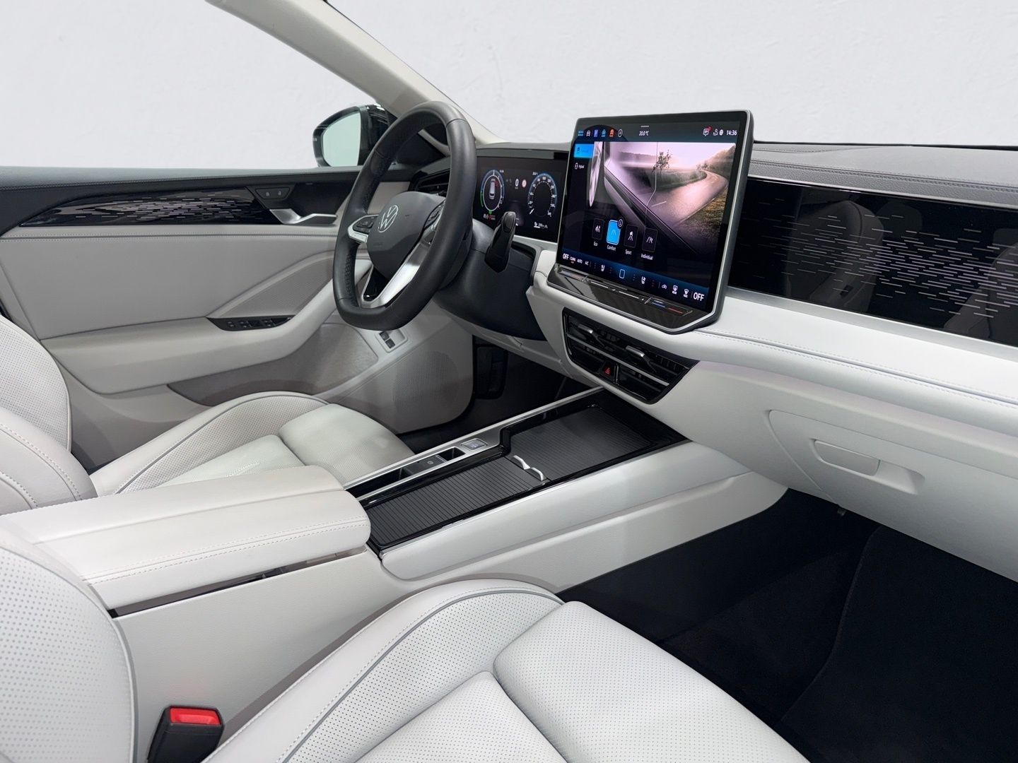 Volkswagen Passat Variant 1.5 eTSI eHybrid ELEGANCE MATRIX