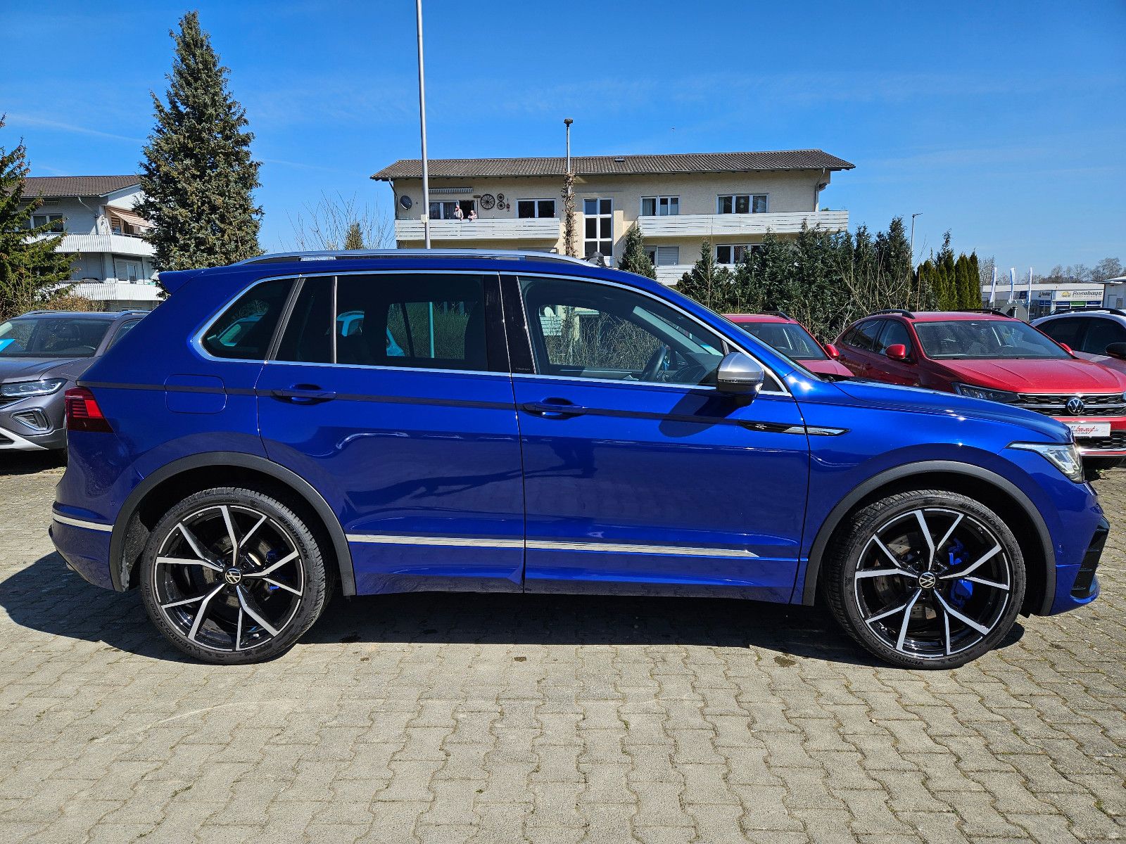 Volkswagen Tiguan R 4Motion - Samsaru's Car Outlet