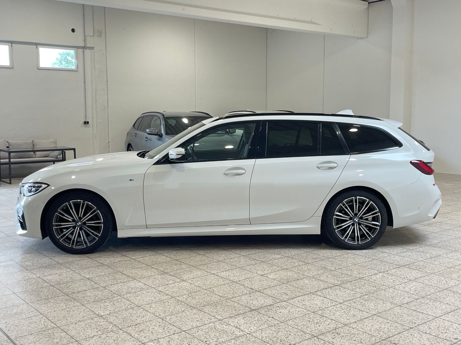 BMW 320d M Sport - Samsaru's Car Outlet