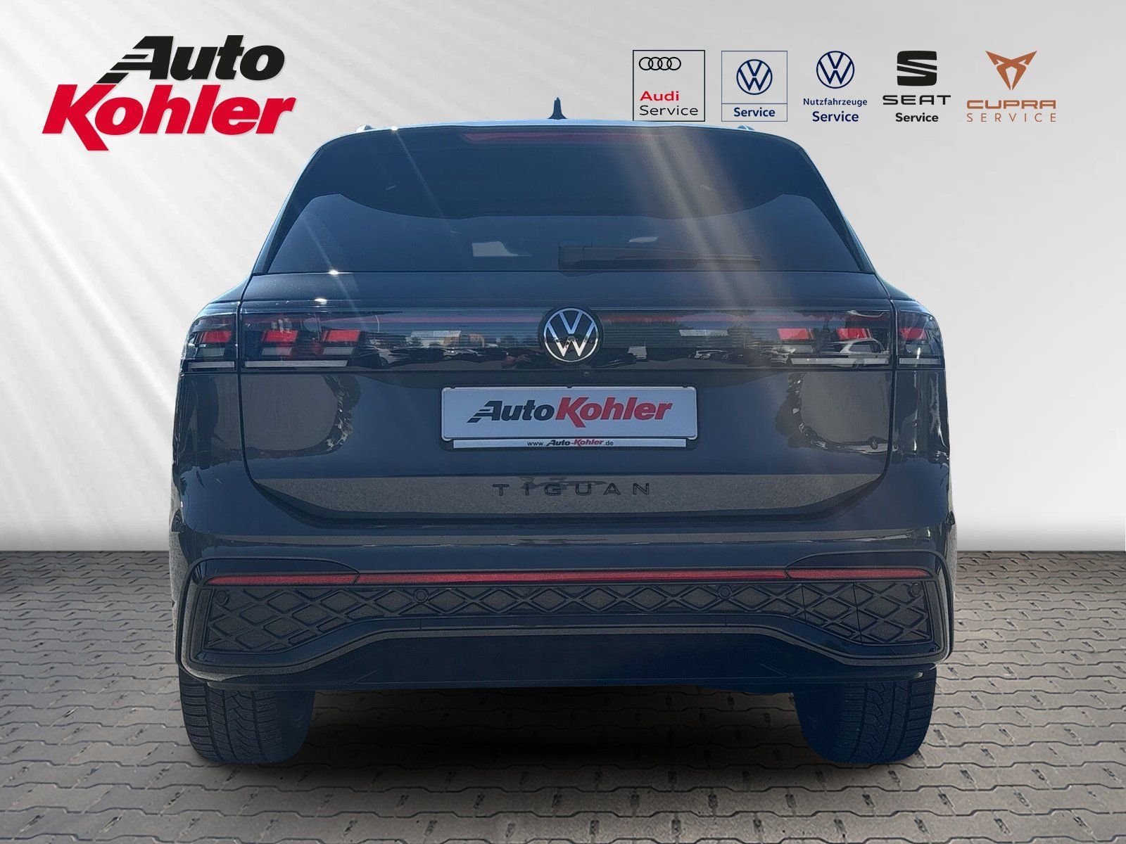 Volkswagen Tiguan 4Motion R-Line *PANO*LEDER*MATRIX*AHK*BLA