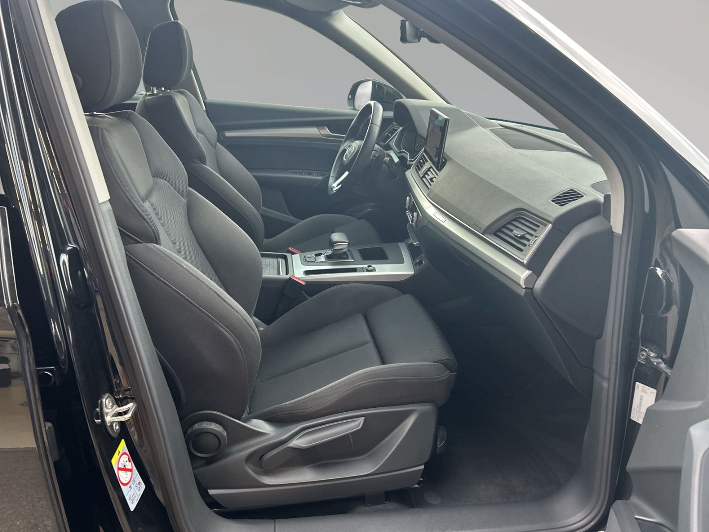 Audi Q5 40 TDI S-Line - Samsaru's Car Outlet