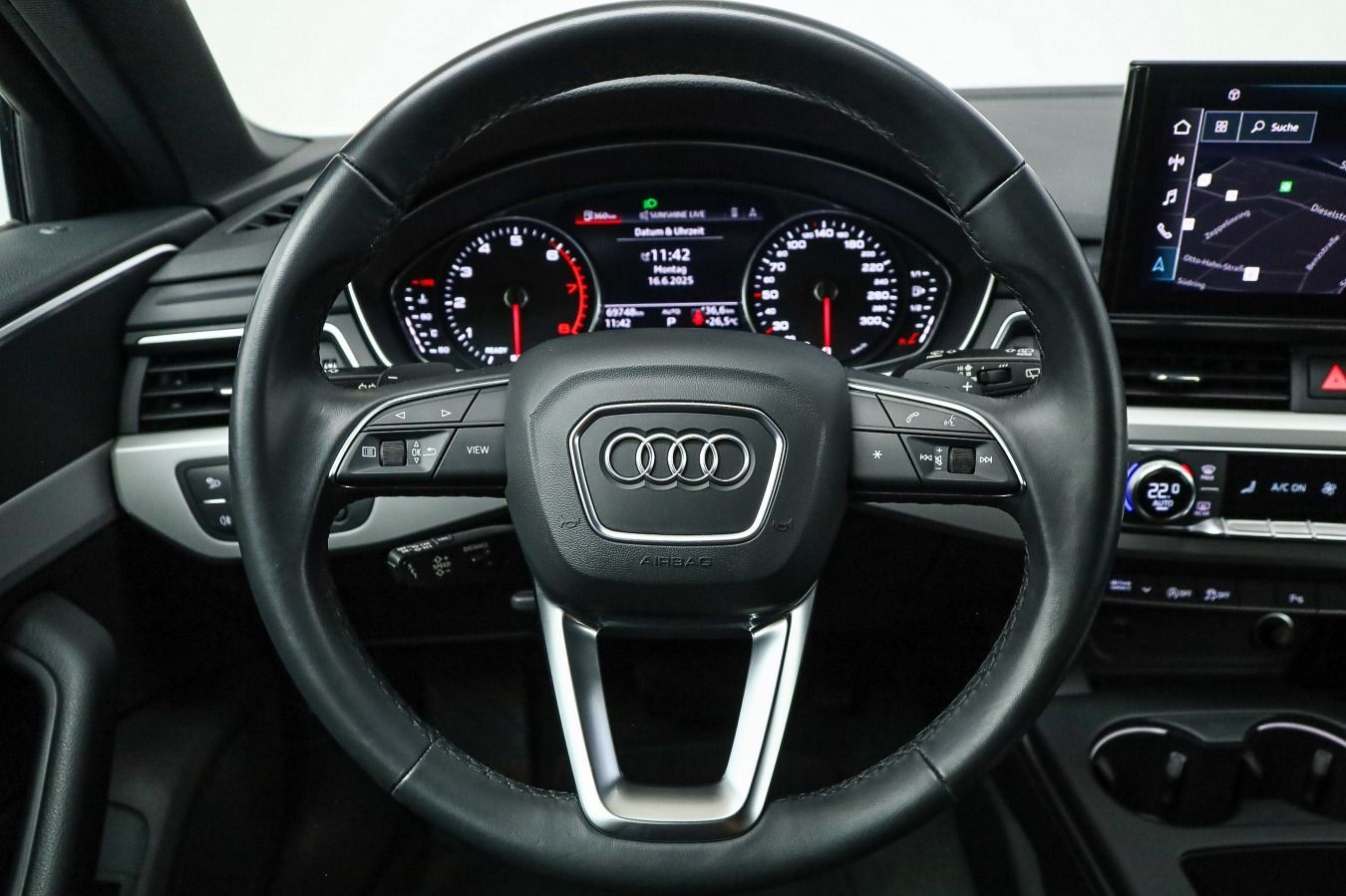 Audi A4 Avant Advanced 45 TFSI qu. - Samsaru's Car Outlet