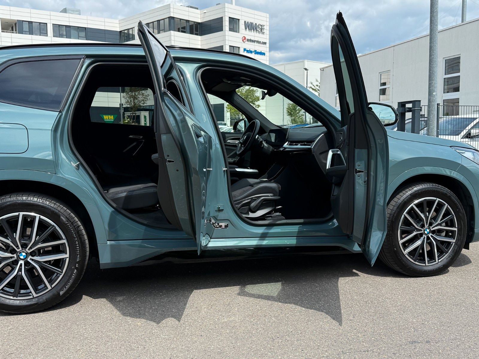 BMW X1 23 d xDrive M Sport - Samsaru's Car Outlet