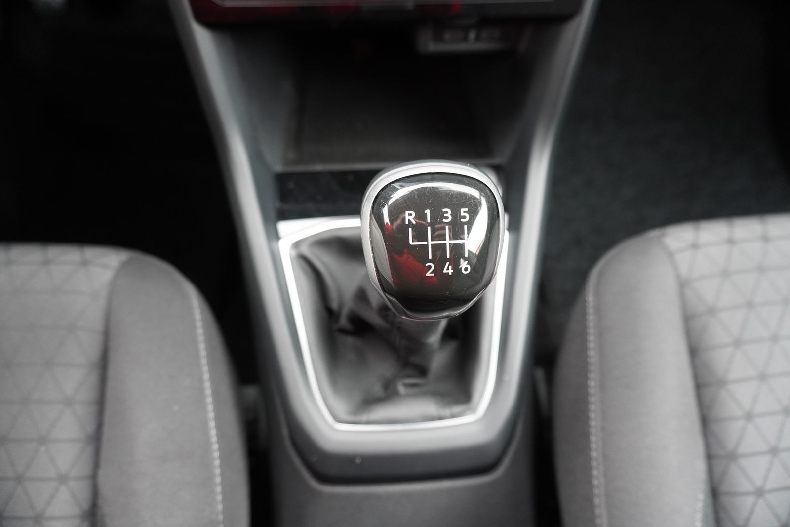 Volkswagen T-Cross 1.0 TSI - Samsaru's Car Outlet