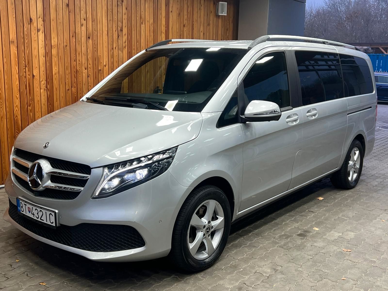 Mercedes-Benz V 220 V -Klasse V 4MATIC - Samsaru's Car Outlet