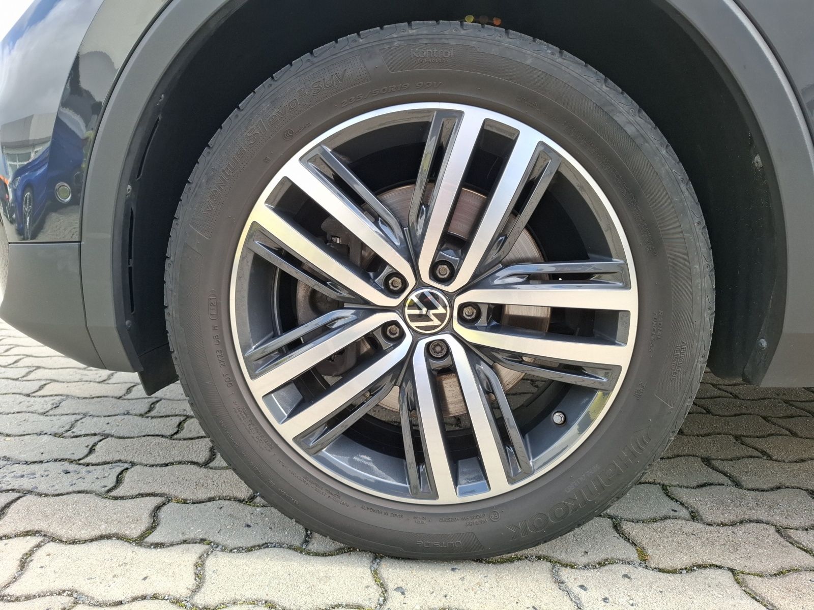 Volkswagen Tiguan TDI Elegance DSG 4M Matrix Navi ACC AHK S