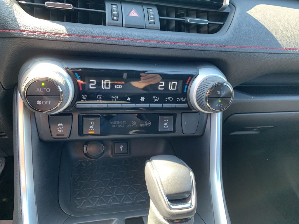 Toyota RAV 4 Plug-in-Hybrid Teamplayer*