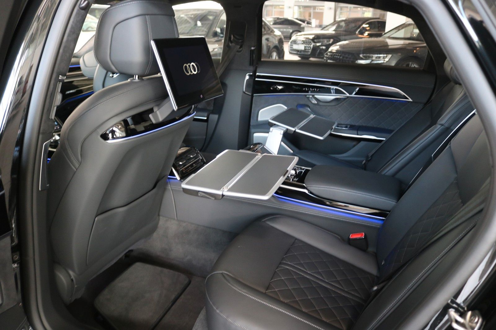 Audi A8 L 50 TDI Lang S line - Samsaru's Car Outlet