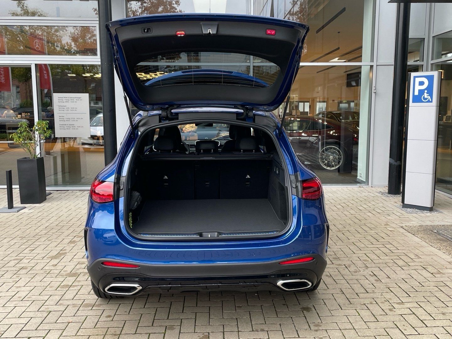 Mercedes-Benz GLC 220 d 4M AMG Panorama DigitalLight AHK 360°K