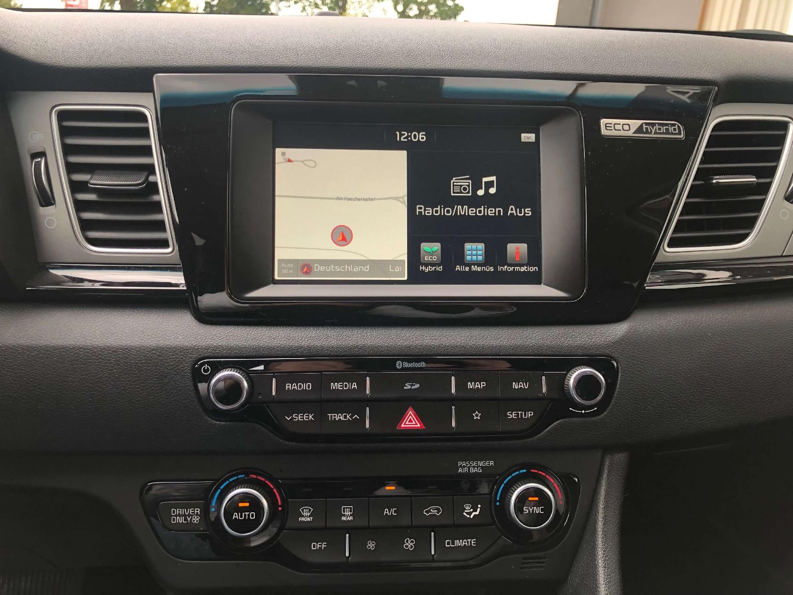 Kia Niro Vision 1.6 HEV DCT - Samsaru's Car Outlet