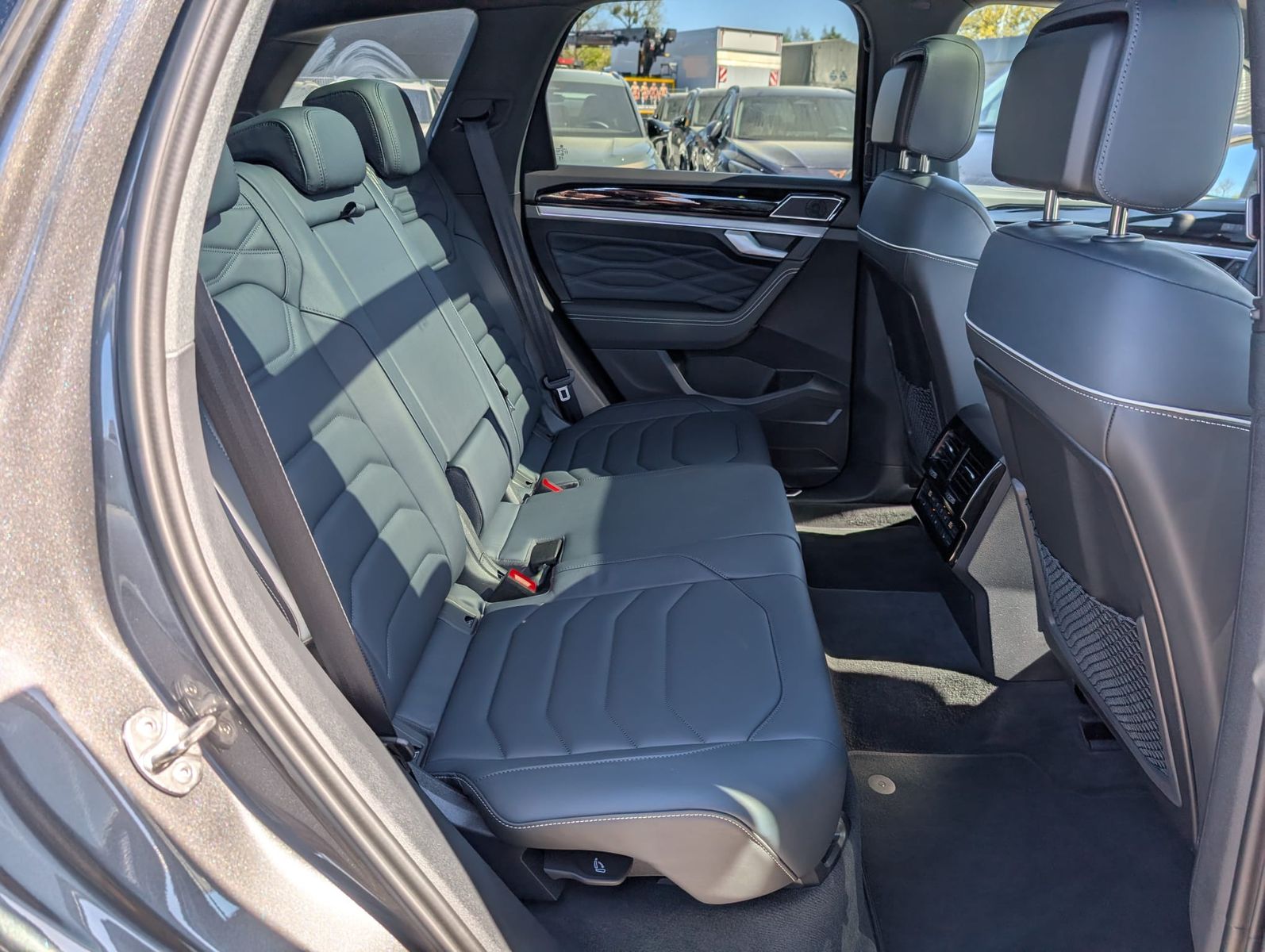 Volkswagen Touareg 3.0TDI 4M R-Line VOLL Black 22" UPE 114T