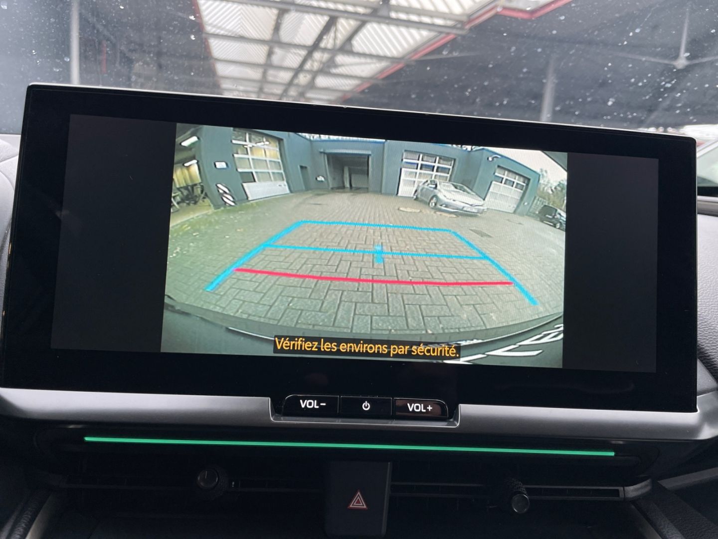 Toyota C-HR 2.0 Hybrid Lounge *LED*JBL*el Sitz*ACC*CAM*