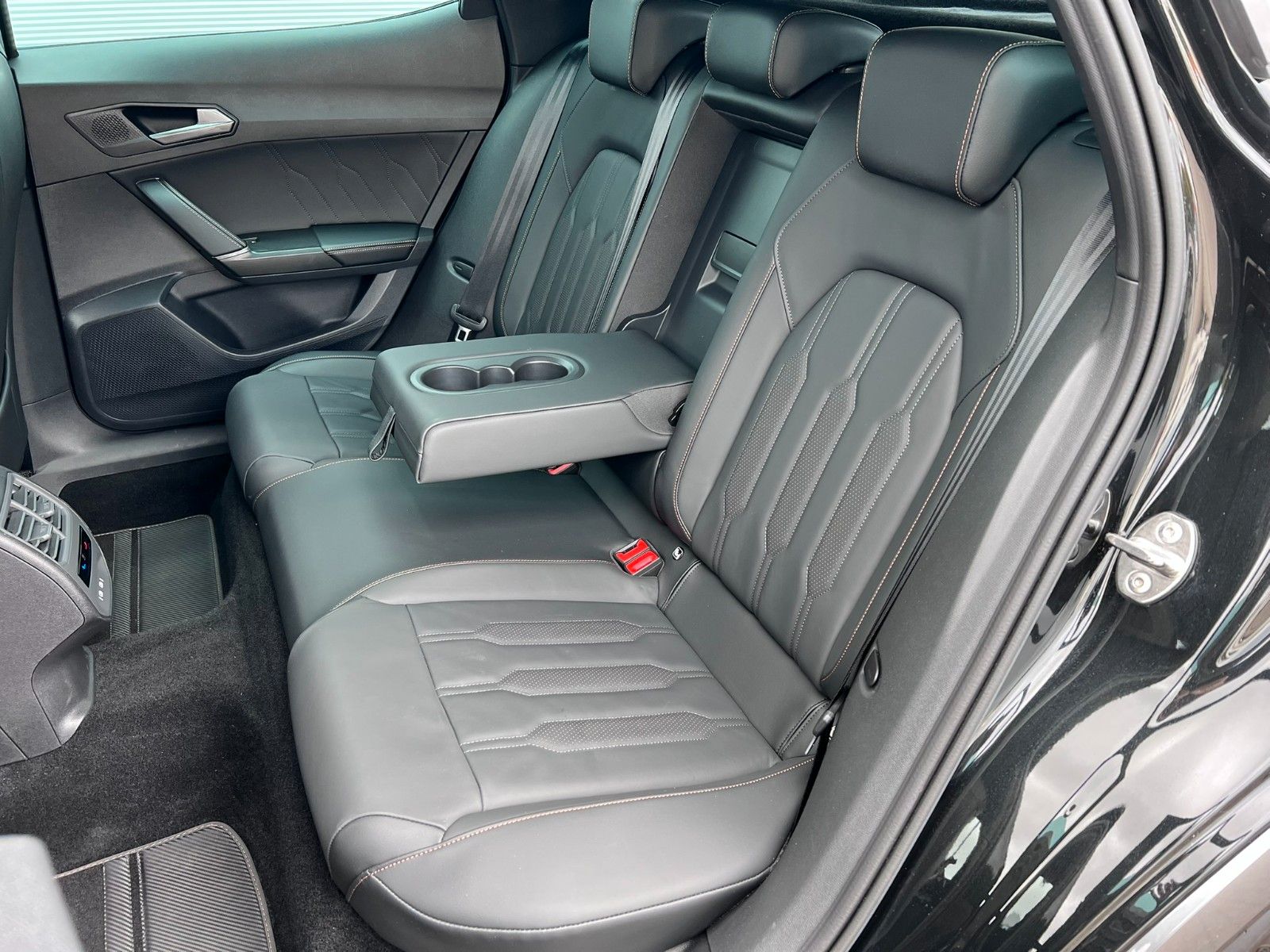 Cupra Formentor VZ 2.0 TSI DSG 4Drive-21" PANO BREMBO