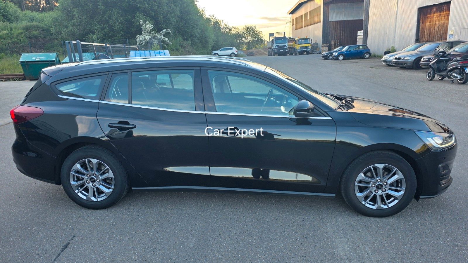 Ford Focus TurnierTitanium,1Hand,8xAlu,Scheckheft,LED
