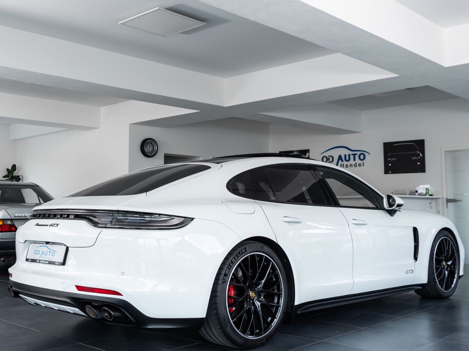 Porsche Panamera GTS Pano/Massage/HeadUp/PDLS+